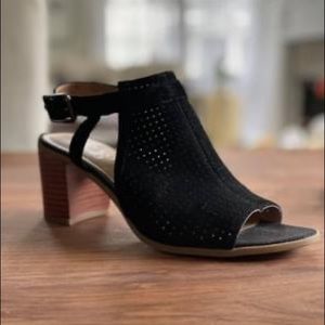 Franco Sarto black sandals with low heel. Worn <5x